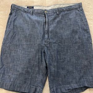 Mens Ralph Lauren shorts size 42t.